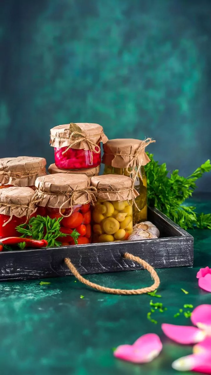 Traditional Oil-Free Pickling Methods Return As Urbanites Seek Probiotic Vegetable Preserves