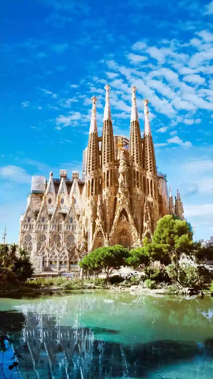 Uncover Artistic Legacies: A 12-Day Journey Through Hemingway, Chanel & Picasso's Haunts