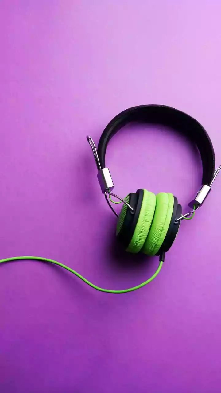Como escolher entre dois fones de ouvido parecidos