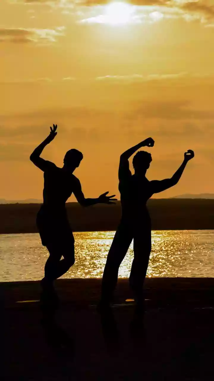 Five Surprising Physical Perks Of Group Dancing From Balance Control To Joint Health