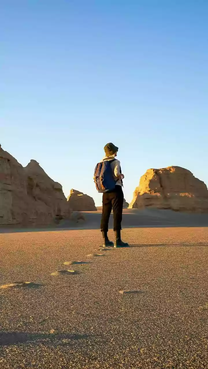 How Indian Youth Navigate Muscat Car Rentals To Backpack Through Oman Desert Trails
