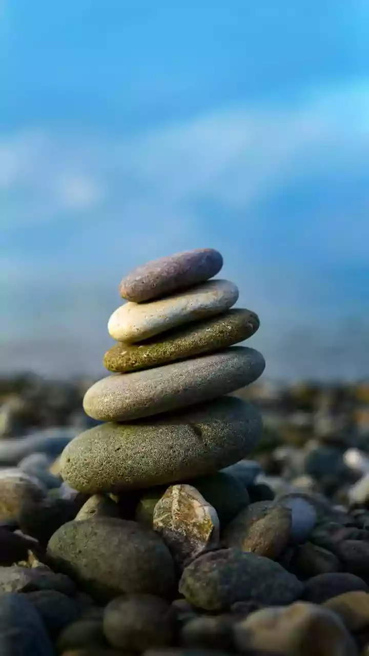 How pebble color sorting can calm you down