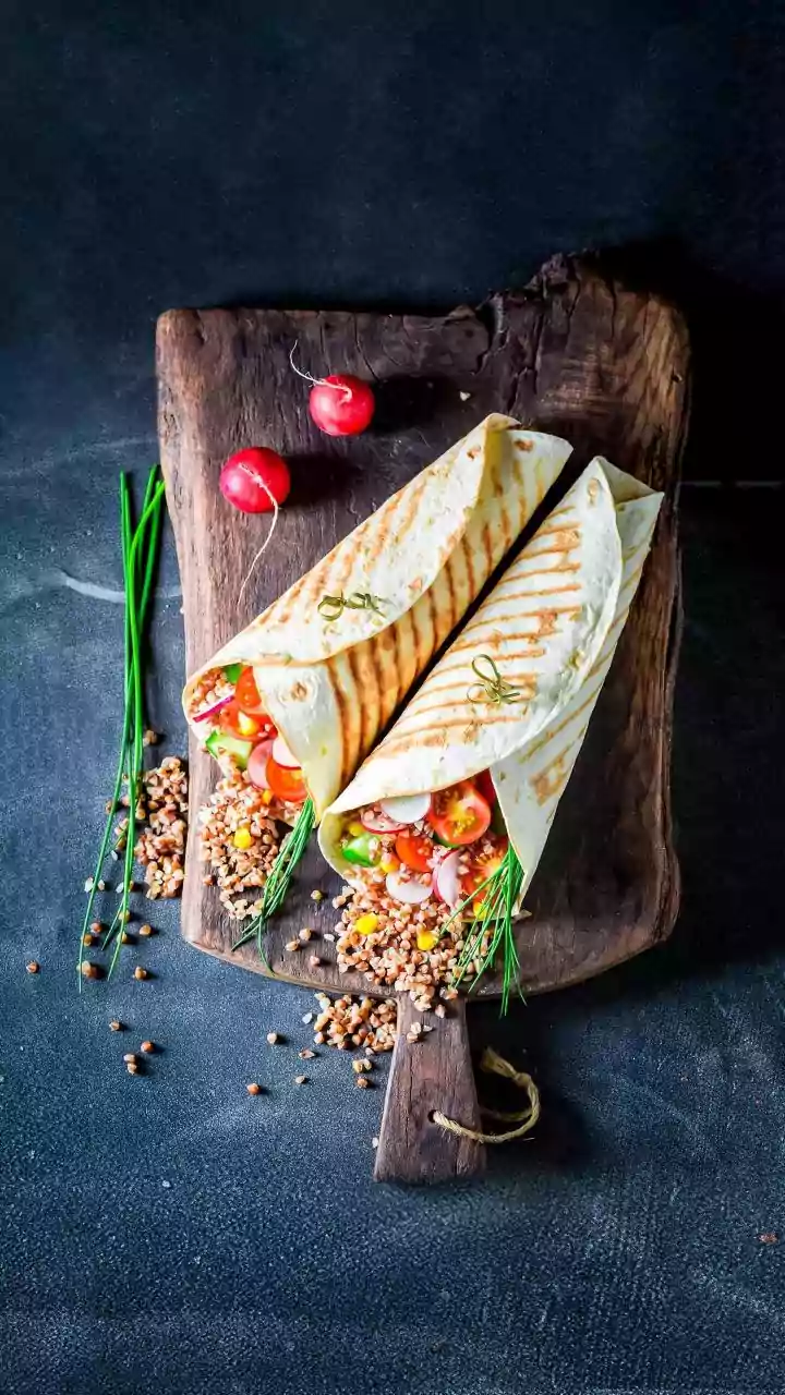 Quick and healthy: Radish peanut crunch wraps
