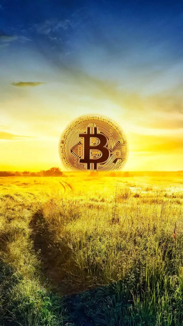 Best Crypto Presale: Strategy Grabs 700,000 BTC and AVAX stalls as DeepSnitch AI Rips Toward 100X Launch