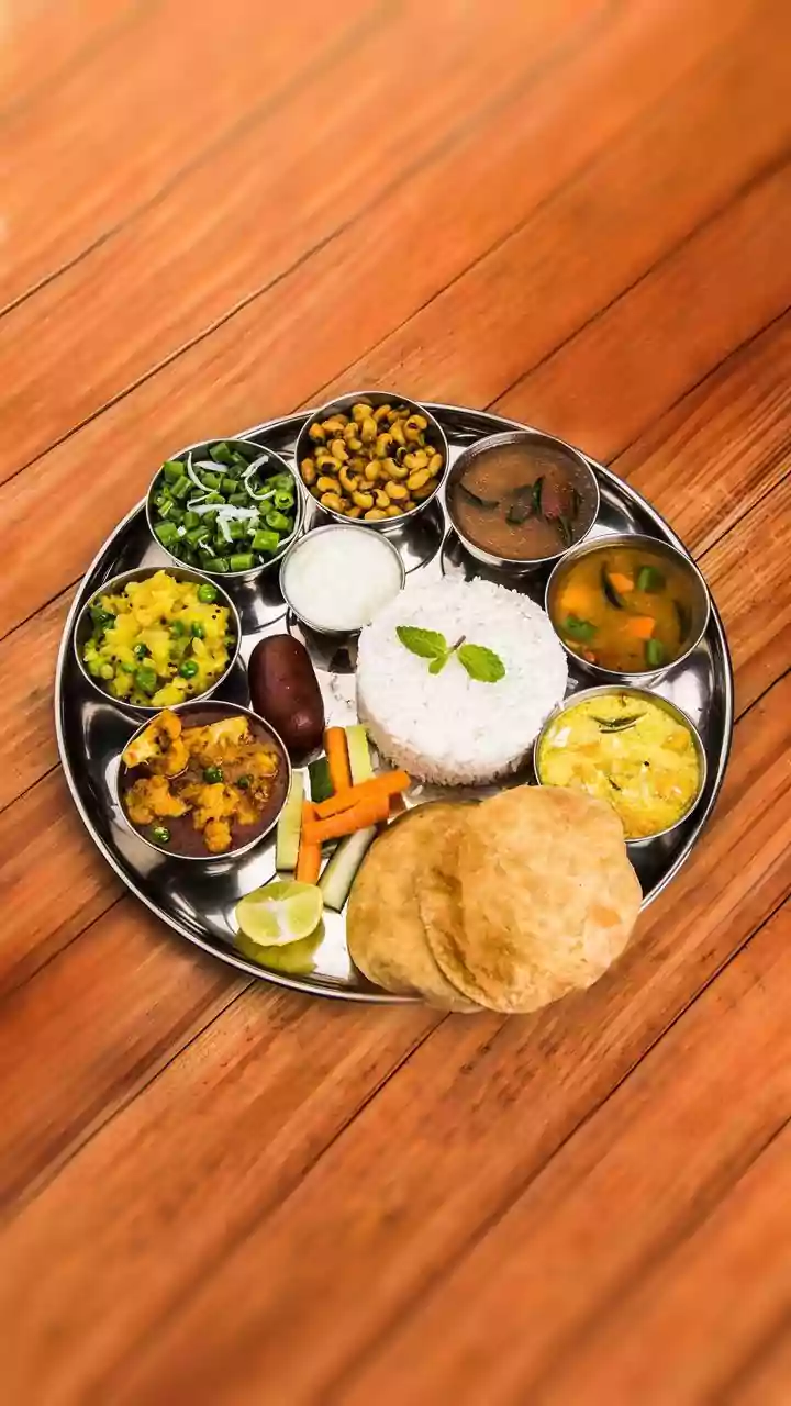 Unveiling Delicious: 10 Must-Try Maharashtrian Breakfasts!