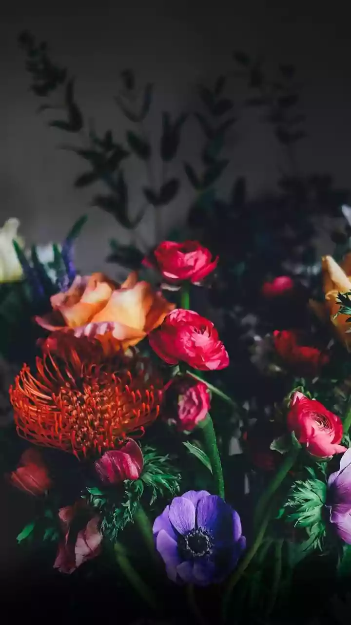 Fresh-Flower Decor Should Be Tested under Actual Venue Lighting