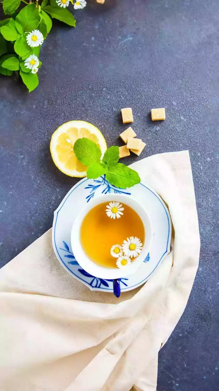 Peppermint Tea Compresses For Tension Headaches: How a Tea-Soaked Compress Is Commonly Described