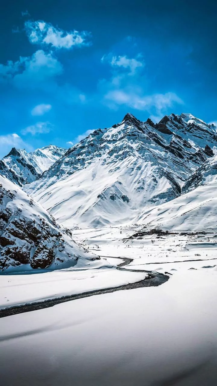 Nelong Valley Unveiled: Year-Round Access & Exclusive Winter Tourism with Strict Limits