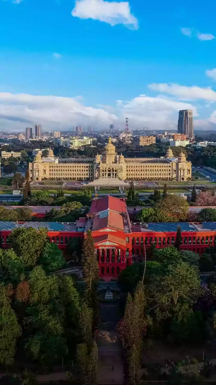 Karnataka Congress Forms 9-Member Committe To Study Reintroduction Of Student Union Elections