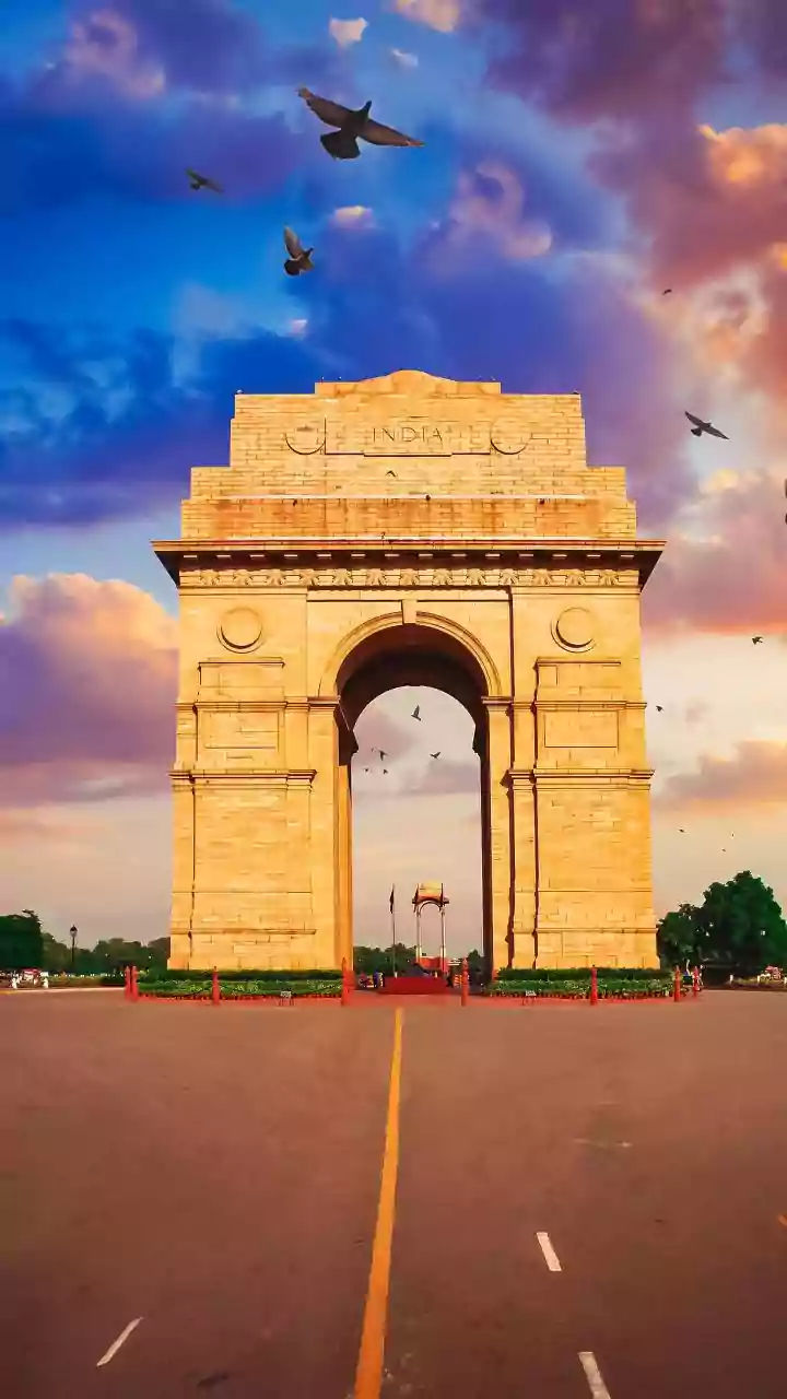 Delhi HC Rolls Out Golf Carts For Senior Lawyers To Ease Commute Within Court Premises