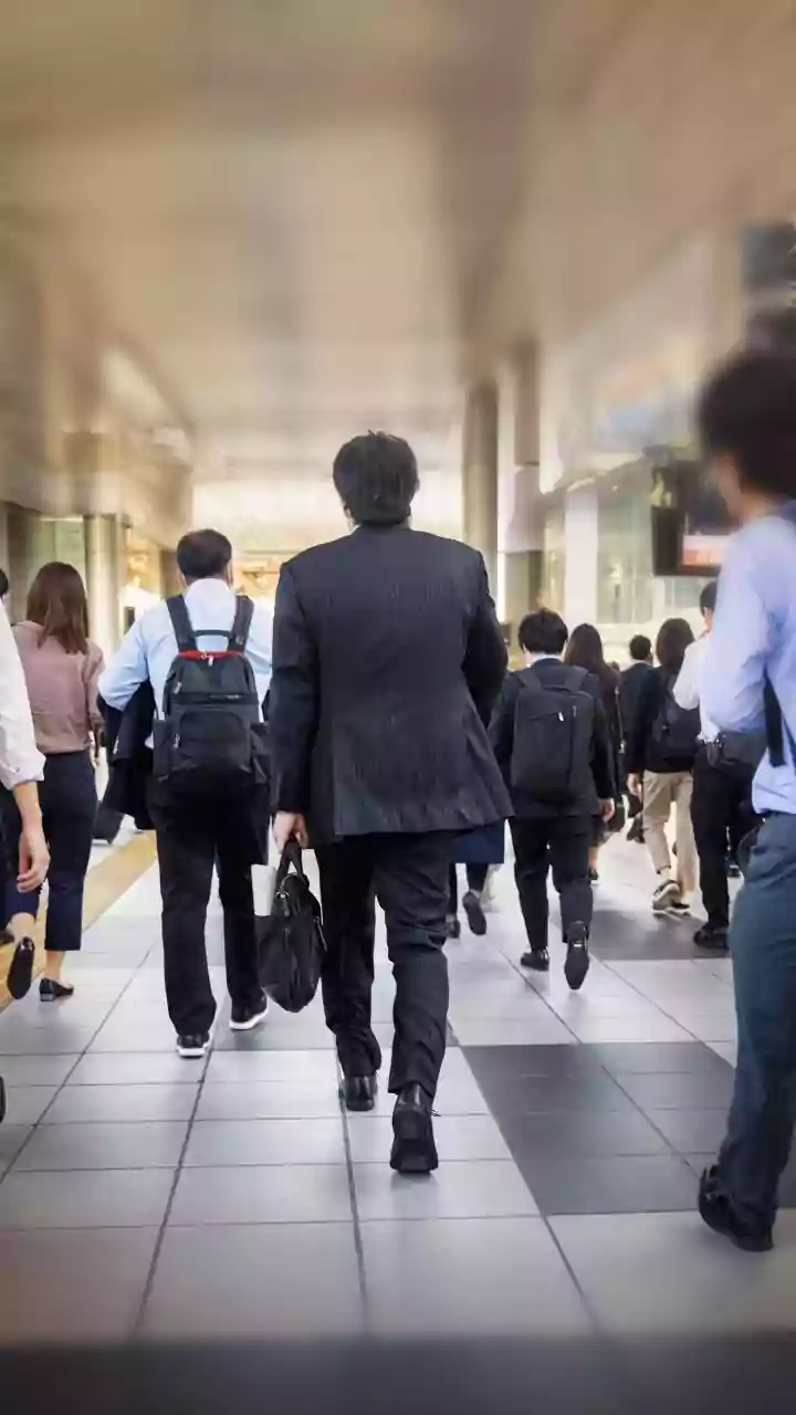 March Bank Holidays & Openings: When to Visit and When to Wait