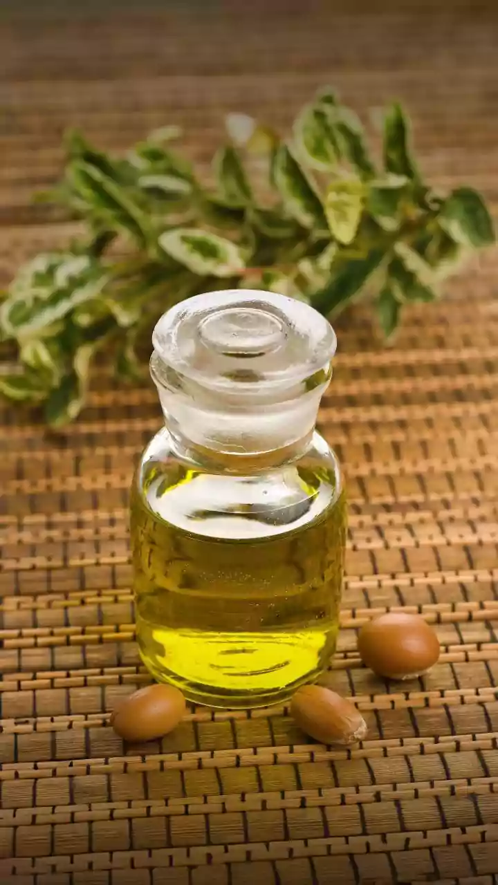How Jojoba Oil Helps Your Scalp Thrive