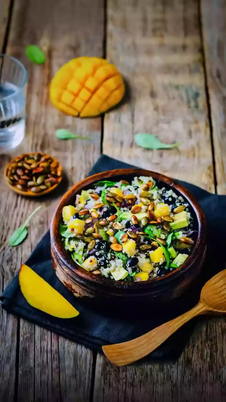 How to make a delicious black beans-pineapple combo