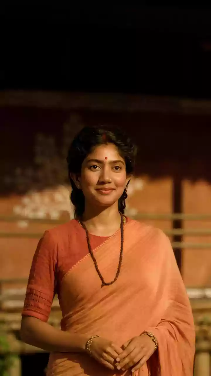 Pallavi's 1st look: CBI Nithya in 'OM Chapter 1 Udhiram'