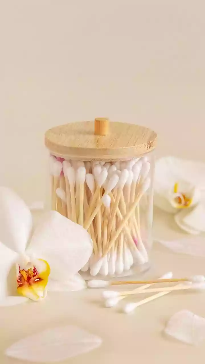 How to create stunning wall art with cotton swabs