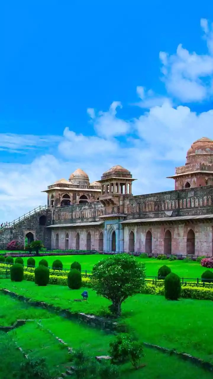 Mandu's monsoon palaces attract budget weekend travellers from Indore and Bhopal