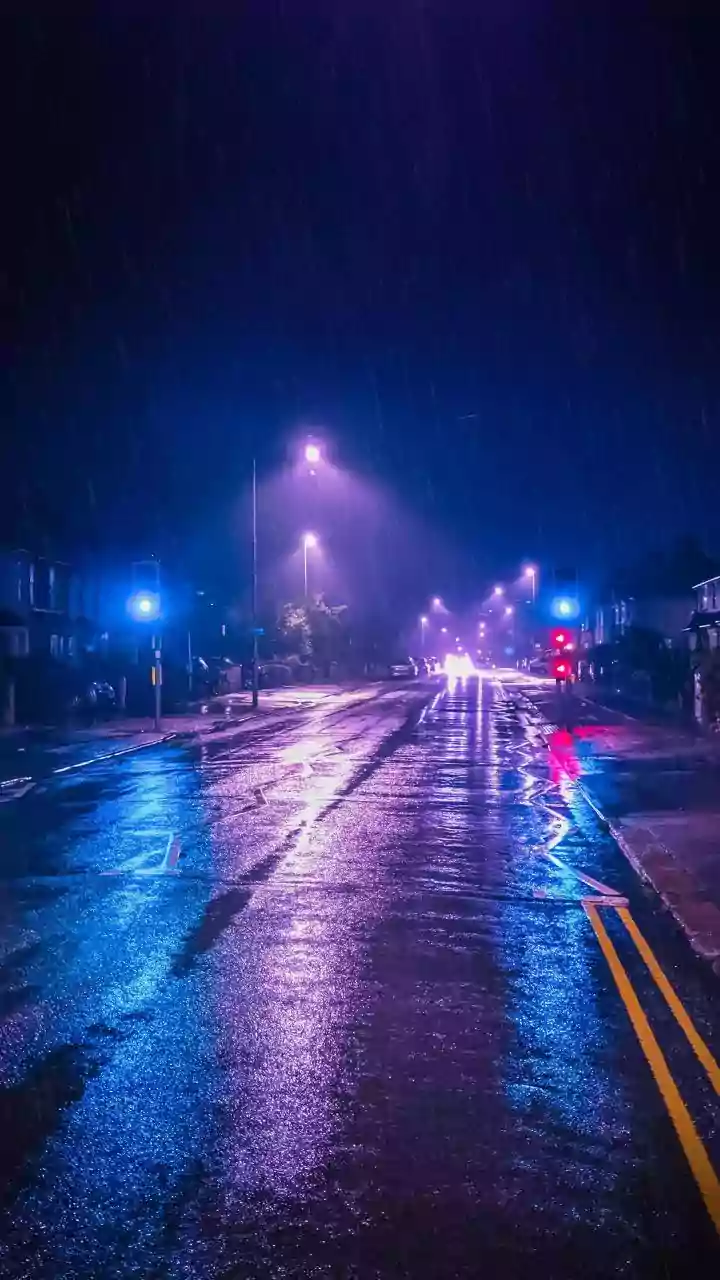 IMD issues heavy rainfall alert for West Bengal, Sikkim; partly cloudy sky over Delhi
