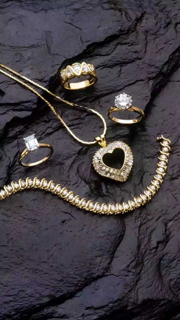 Style Secrets: A Guide to Keeping Jewelry Sparkling