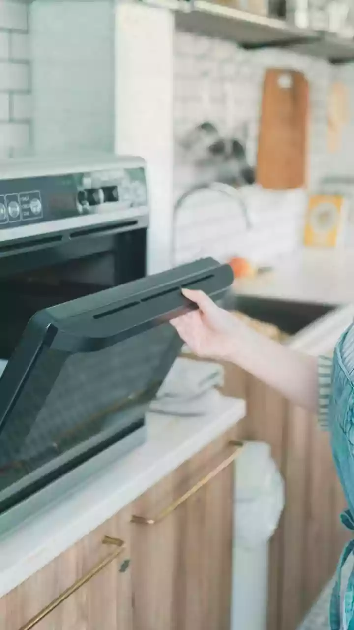 Microwave Heating Explained: What Creates Uneven Temperatures In Food
