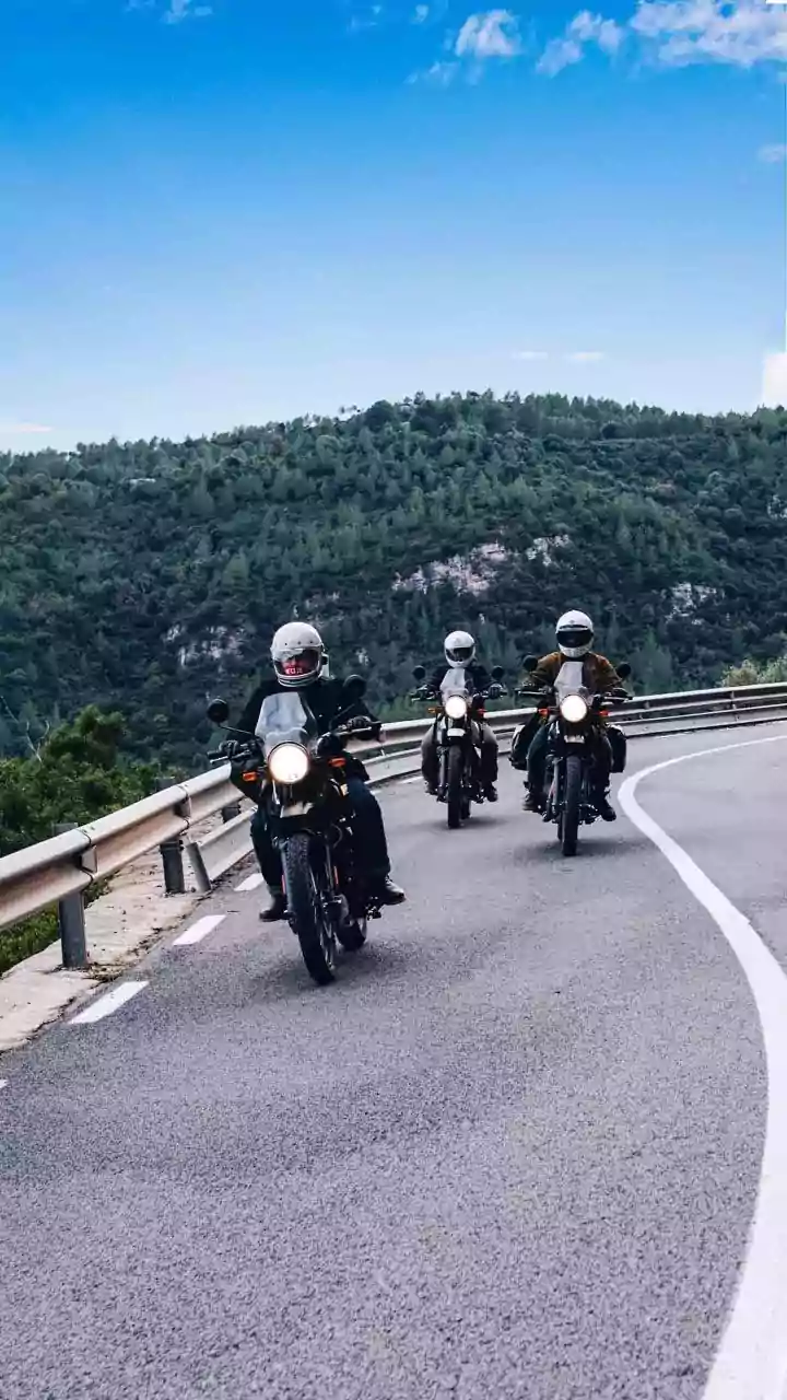 Solo Dutch Biker's Indian Adventure: A Flat Tire Leads to Heartwarming Strangers' Help