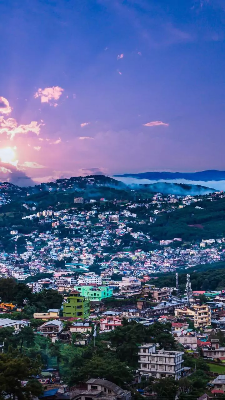 Assam, MP CMs meet in Guwahati, discuss development strategies