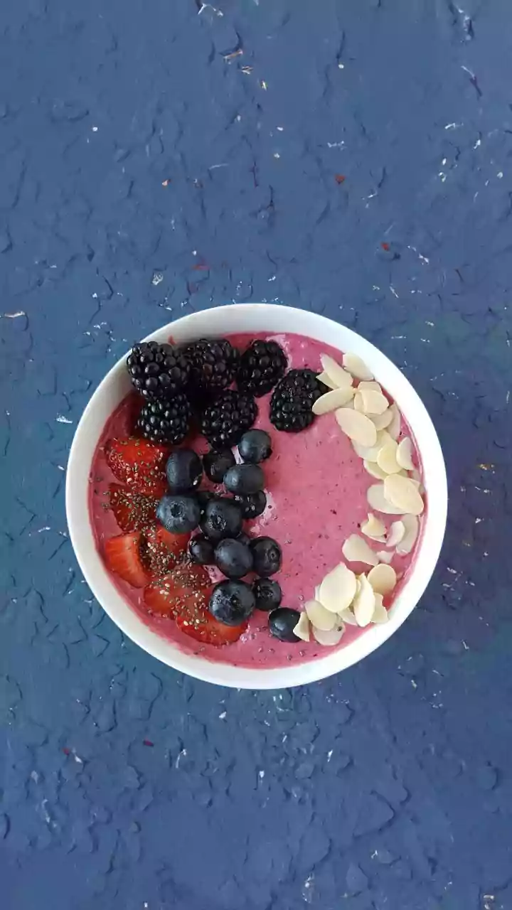Why Almond Butter Smoothie Bowls Are A Top Choice For Fiber-Rich Morning Energy