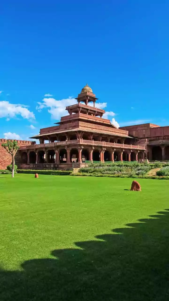 Indore and Bhopal residents book budget weekend trips to Mandu's monsoon palaces