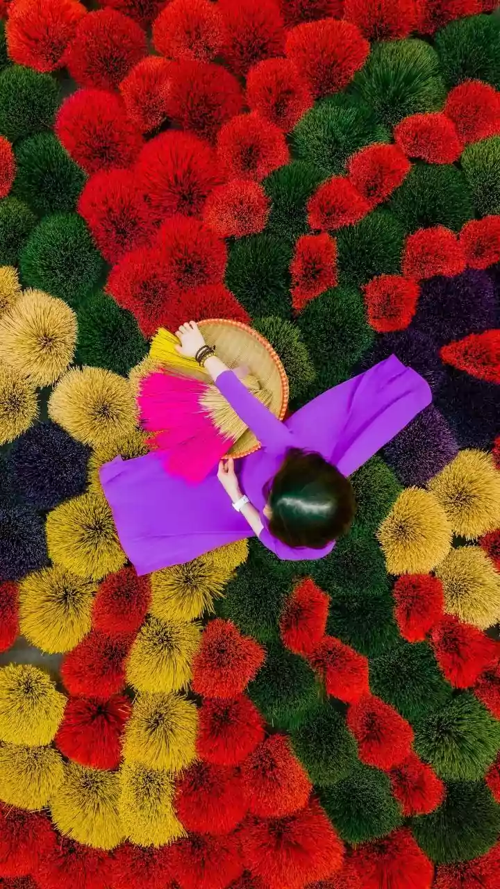 A Photographer's Guide To Vietnam’s 100-Year-Old Viral 'Incense Village' That Looks Straight Out Of A Painting