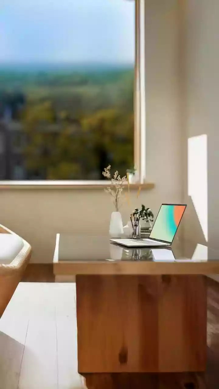 AI Unlocks Hotel AC Remote for Jet-Lagged Traveler in Japan