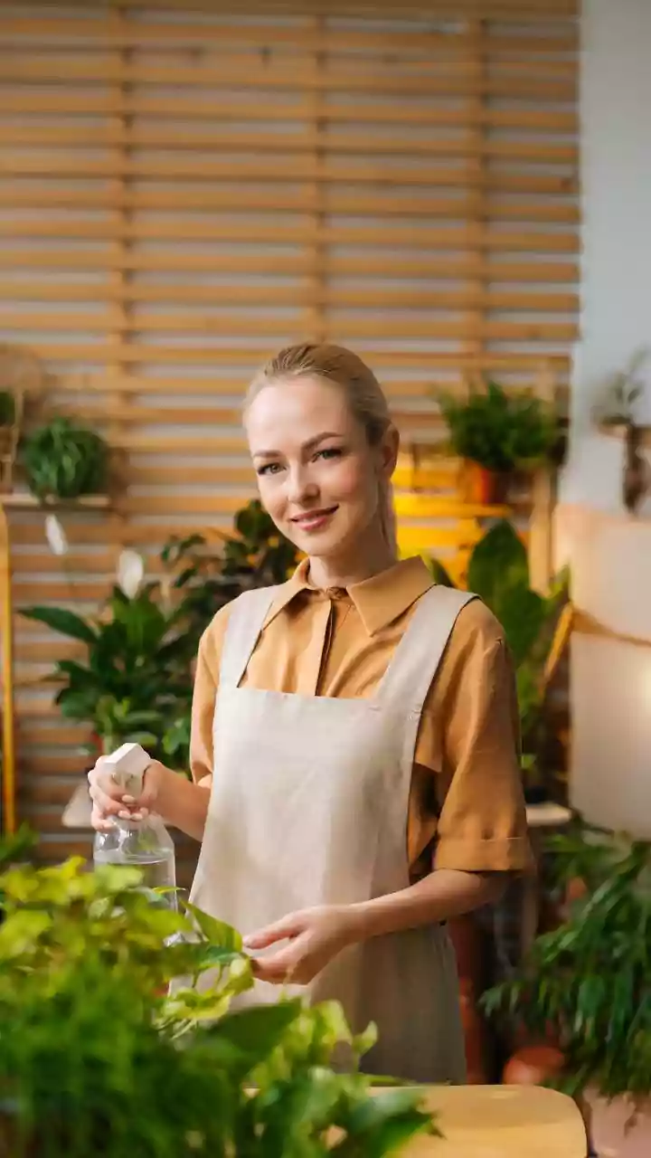 Why Eco-Friendly Gardening Hacks Help Apartment Owners Reduce Kitchen Waste While Feeding Home Plants