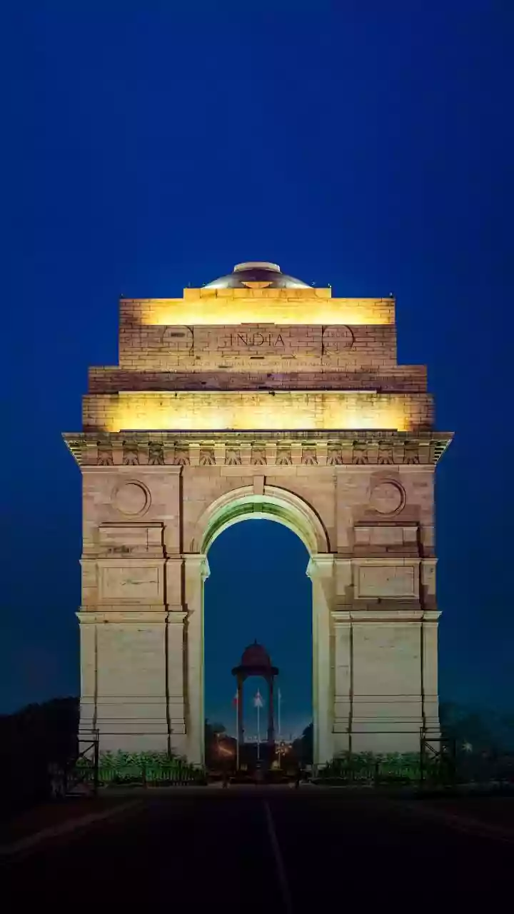 New Year’s Eve Traffic Advisory For Delhi: Major Curbs Around Connaught Place, India Gate - Check Details