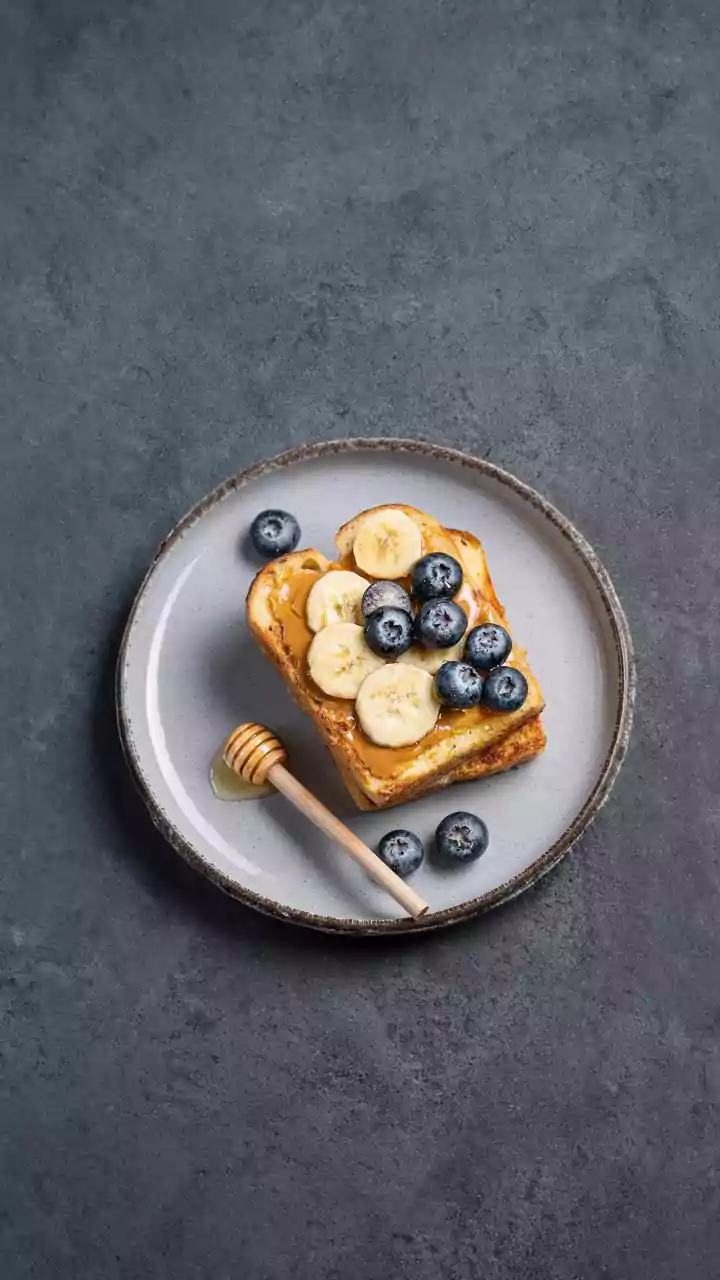 Crunchy and wholesome: Blueberry almond toast