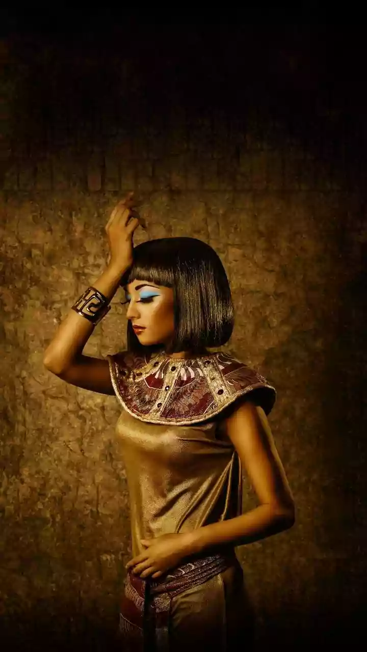 The Difference Between Historical Practice and Clinical Evidence: Royal Beauty Rituals