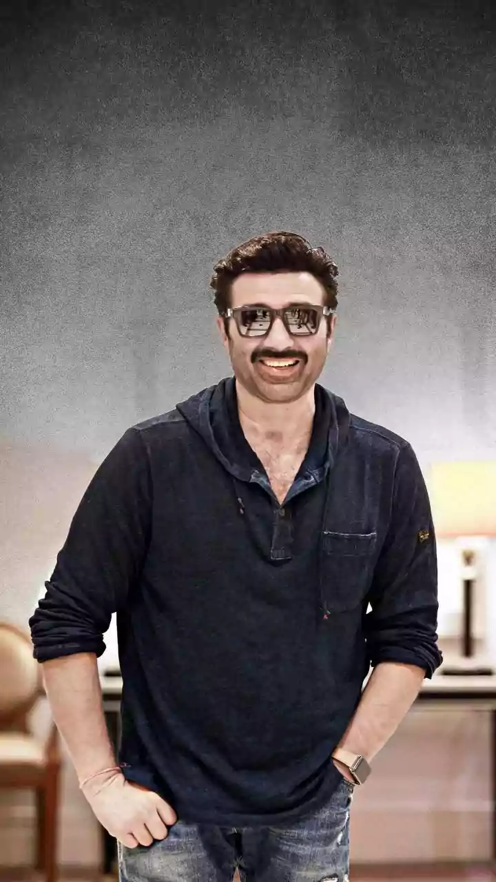 Sunny Deol Makes First Public Appearance After Dharmendra’s Death At Border 2 Teaser Launch