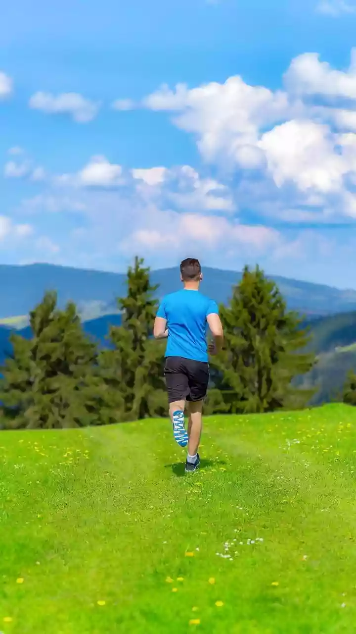 How Eccentric Leg Training Helps Runners Tackle Hilly Terrain Without Knee Pain