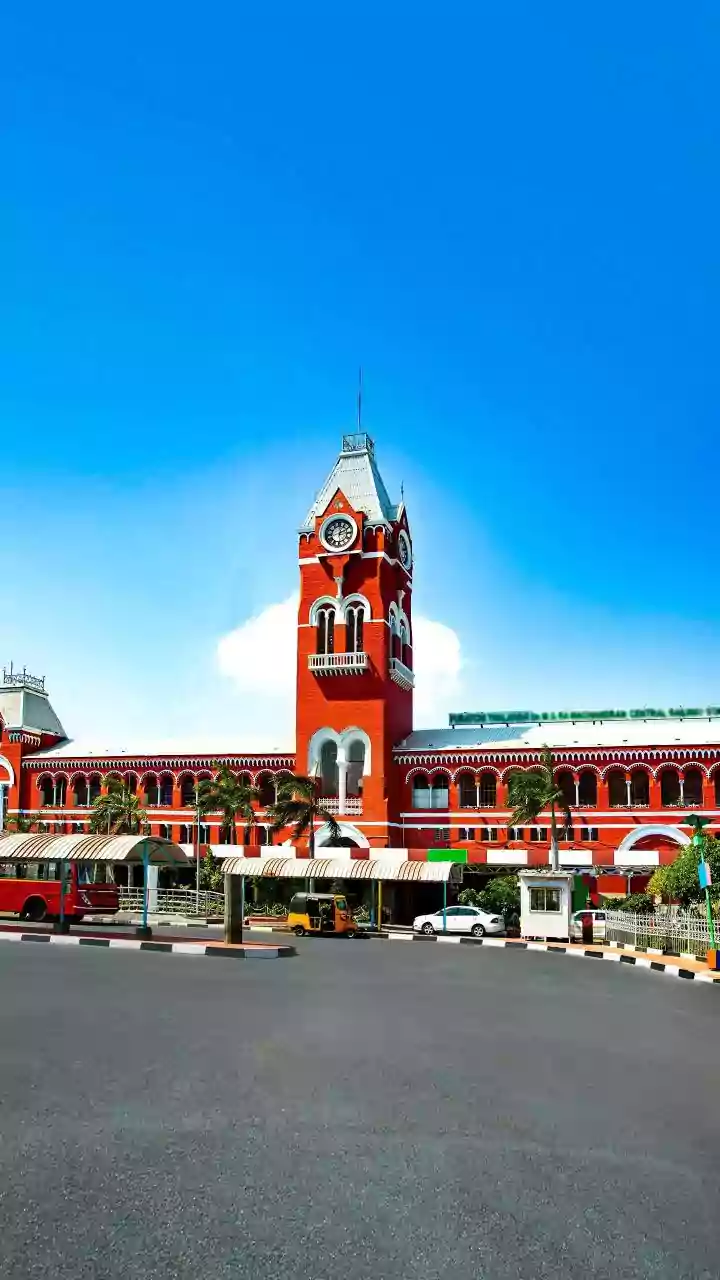 Why Luggage Restrictions Are Strictly Enforced On Trains During Heavy Festival Travel Days