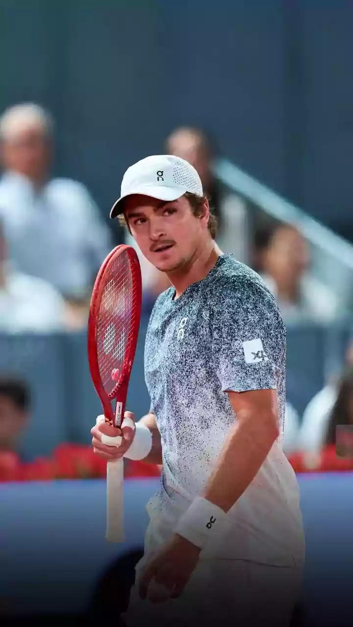 João Fonseca enfrenta Djokovic nesta sexta-feira em Roland Garros