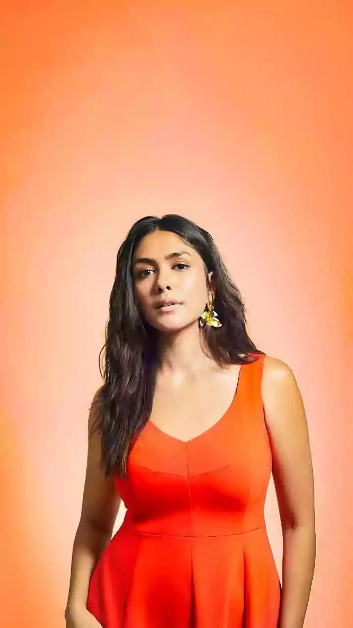 5 Skincare Secrets for Radiant Skin Like Mrunal Thakur