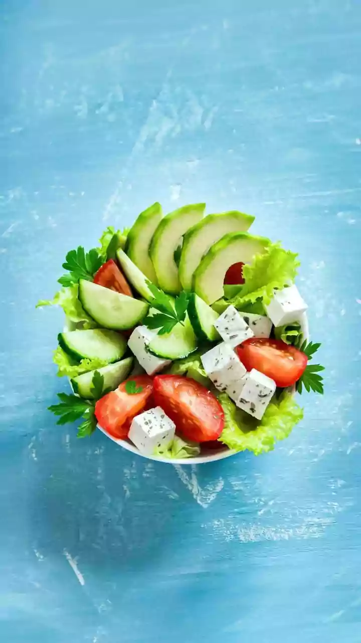 Heavy Lunches Are Getting Benched This Summer