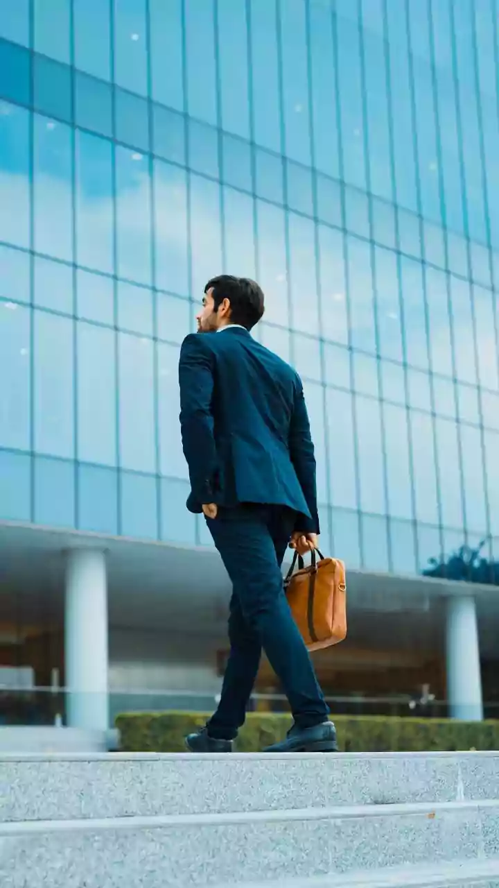 Short Walking Breaks Are Gaining Attention As A Simple Office Wellness Habit
