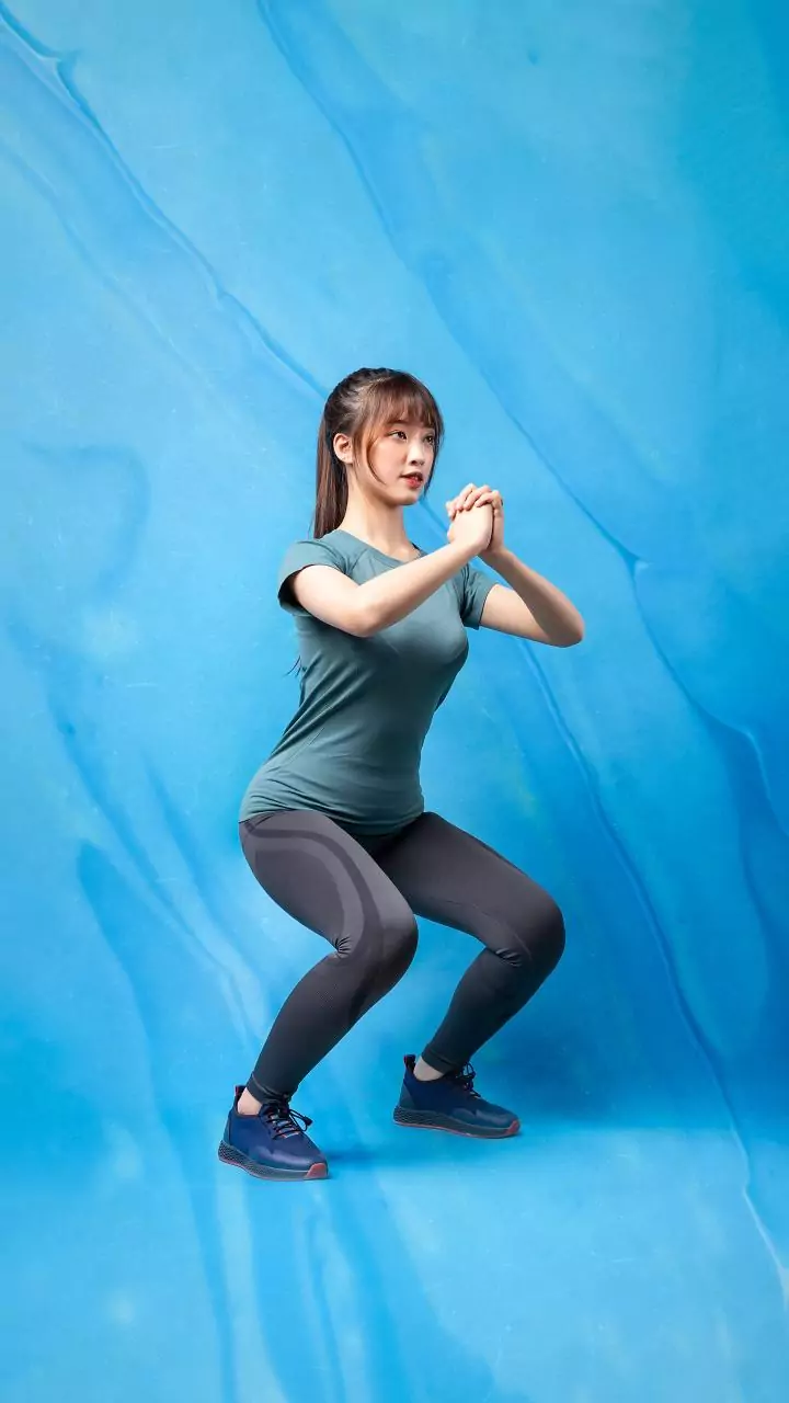 Five-Minute Gym Hairstyles Guide: Simple Hair Ties And Everyday Accessories