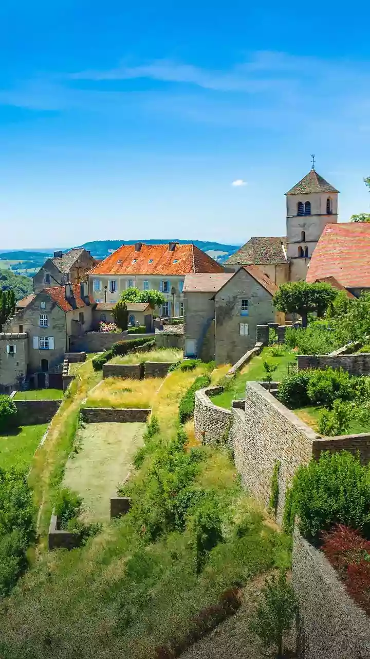 Embrace the 'French Sunday': Your Ultimate Guide to a Relaxing 2026 Summer Mood