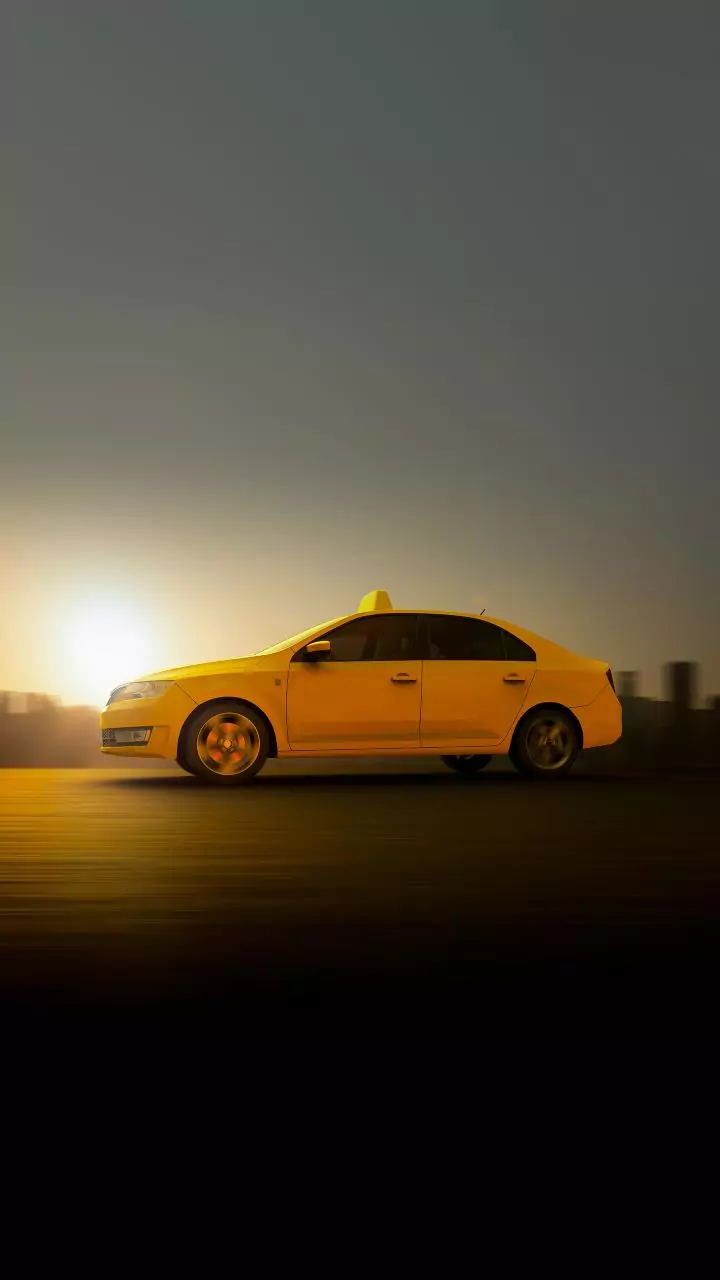 Mumbai taxi driver overcharges woman, then gives her life advice