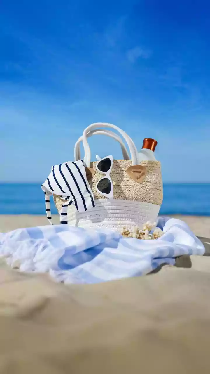 Save luggage space on humid beach getaways using vacuum compression pouches effectively