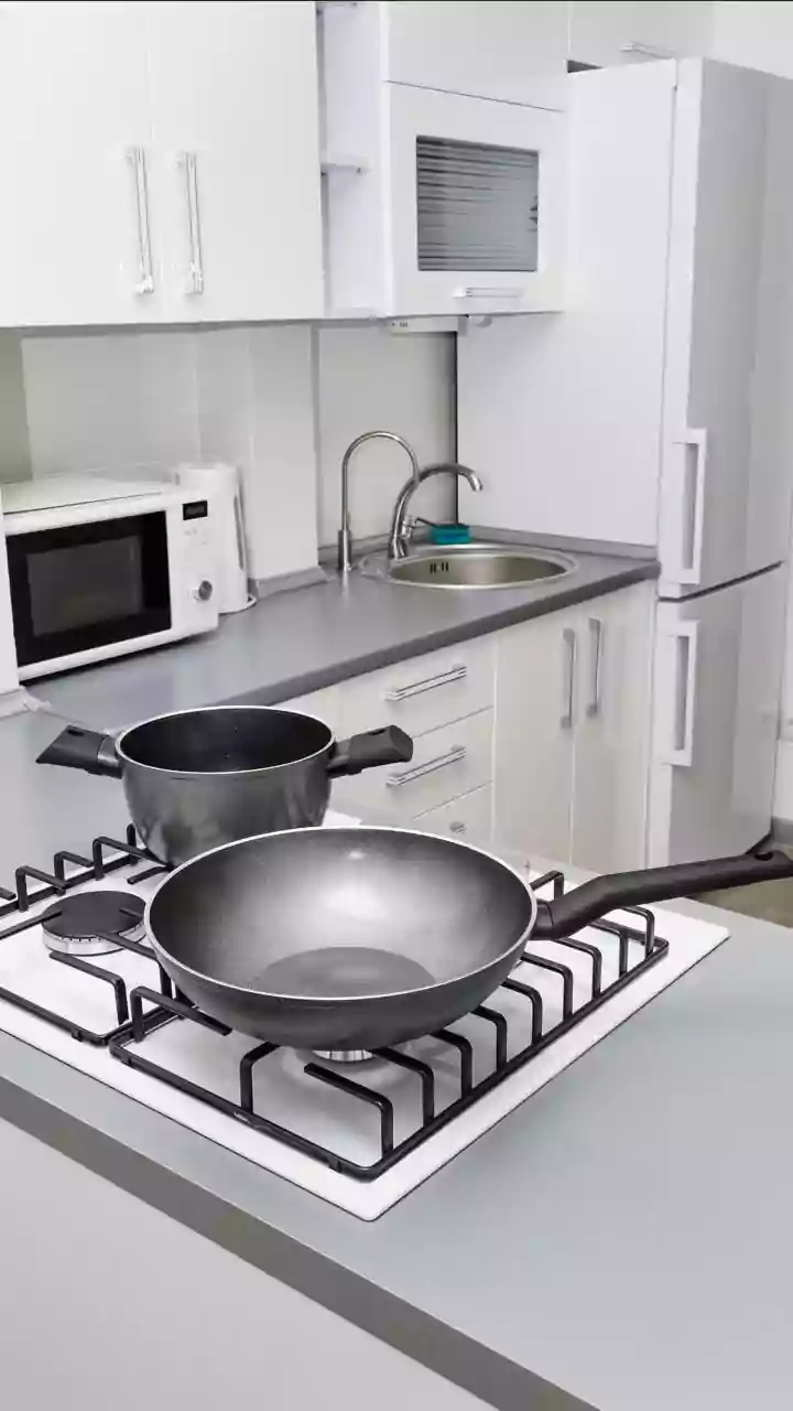 Cooked Food Should Be Protected from Drips and Raw-Food Surfaces