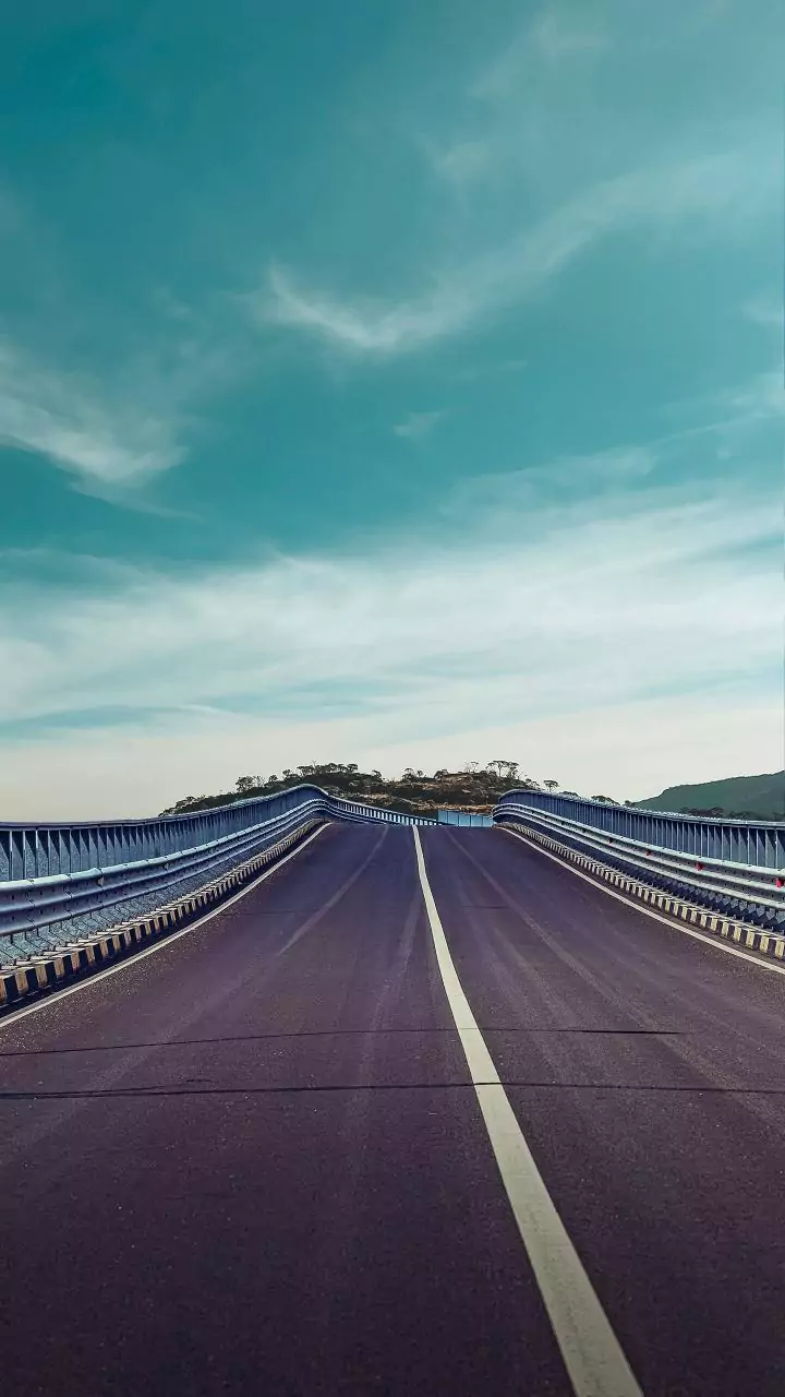 Mathura: 4 dead, 25 injured in Yamuna Expressway pile-up