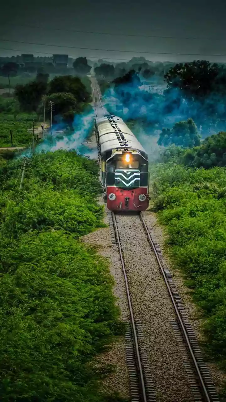 5 Enchanting Indian Mountain Train Journeys