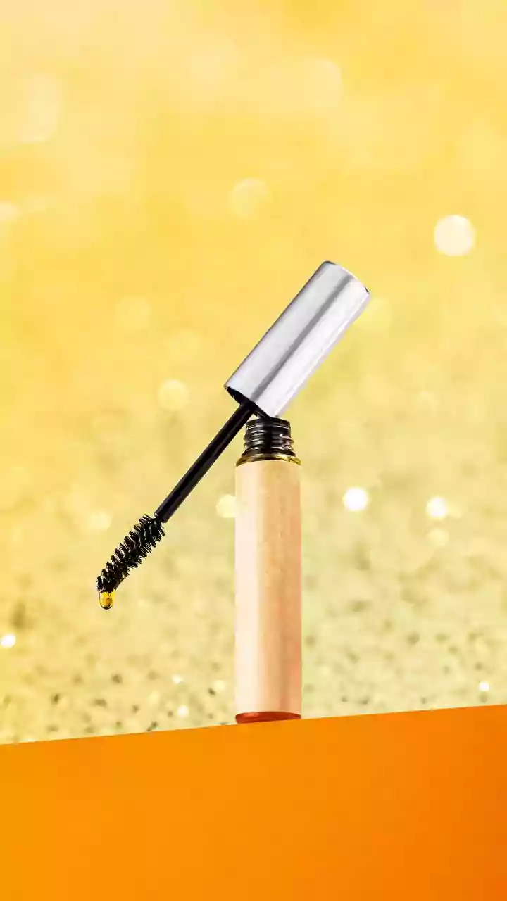 Don't Sleep in Mascara! Eye Doctors Reveal the Gritty Truth Under Your Eyelids