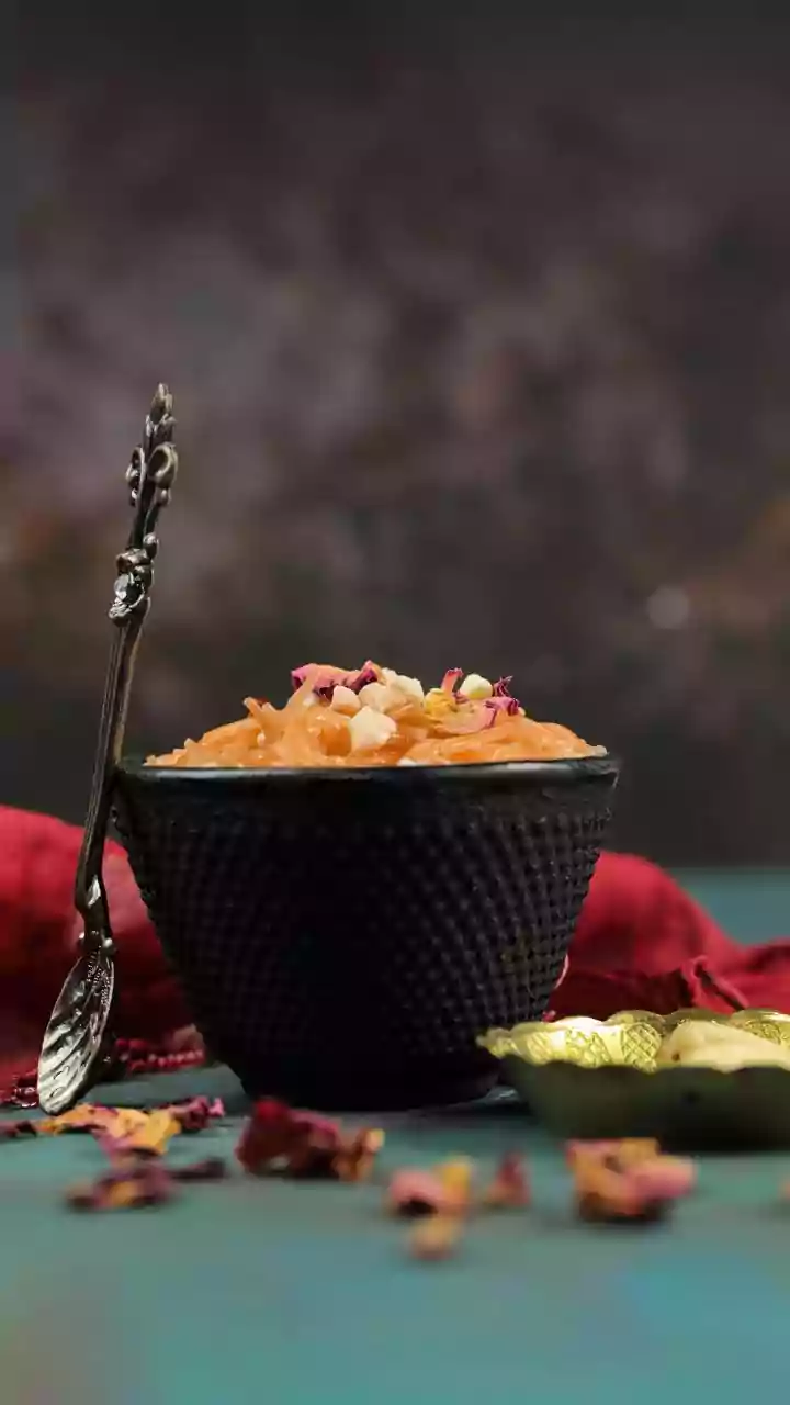 Sawan Dessert Idea: Serve Warm Aloo Halwa With Chopped Nuts