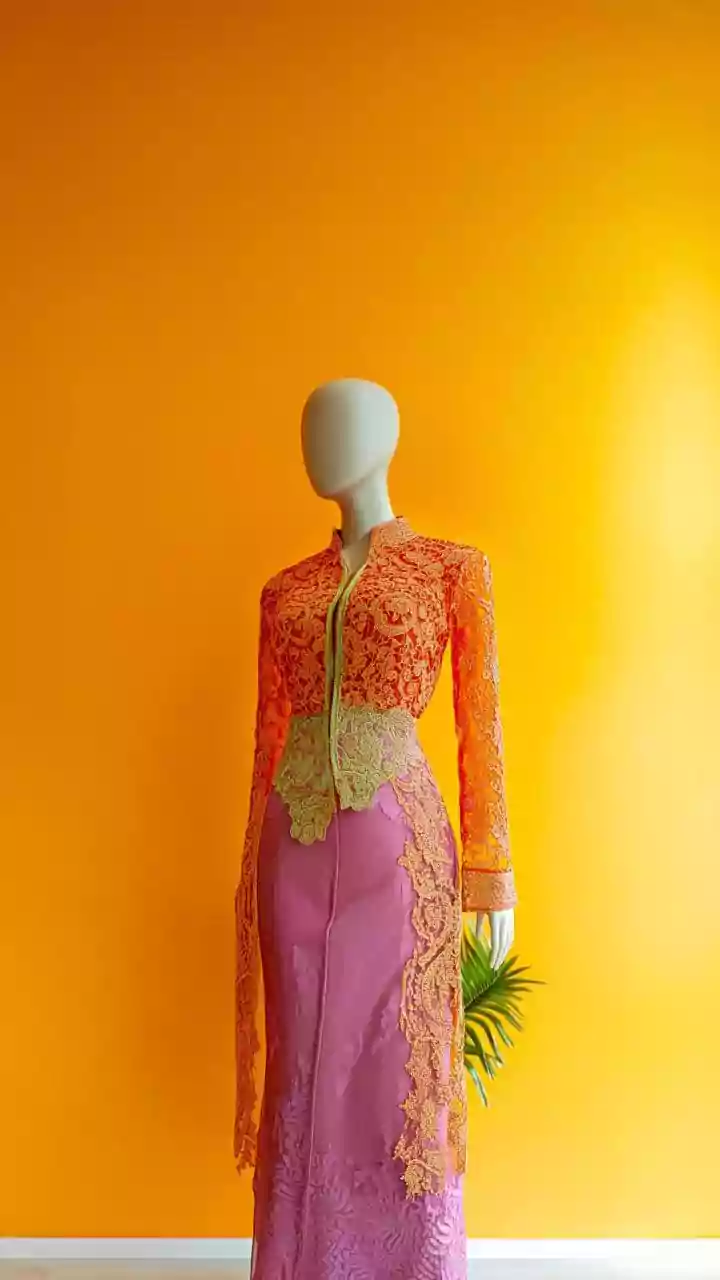 Steel Wire and Sculptural Lace Give Indian Couture a New Texture